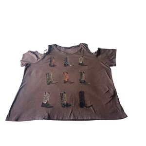 Womens Joei & I 3X Cold Shoulder Brown Cowboy Boots Graphic T-Shirt‎